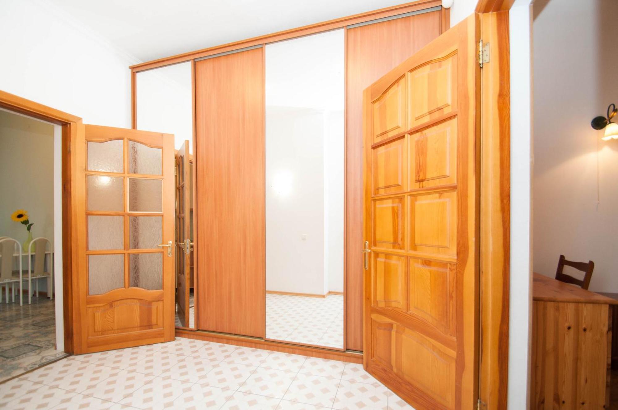 Apartments In The Center On Shota Rustaveli Kiev Phòng bức ảnh