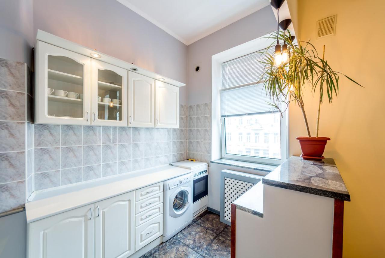 Apartments In The Center On Shota Rustaveli Kiev Ngoại thất bức ảnh